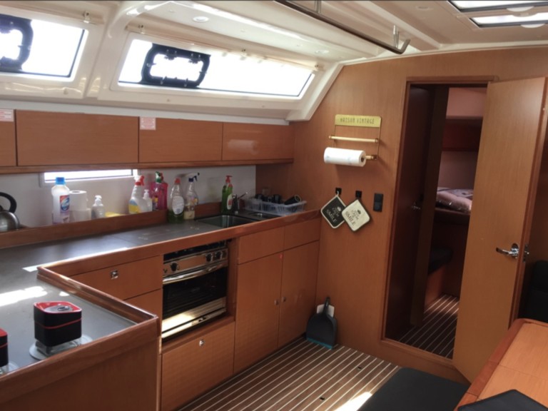 Yacht charter Skiathos - Bavaria Cruiser 46 on SamBoat