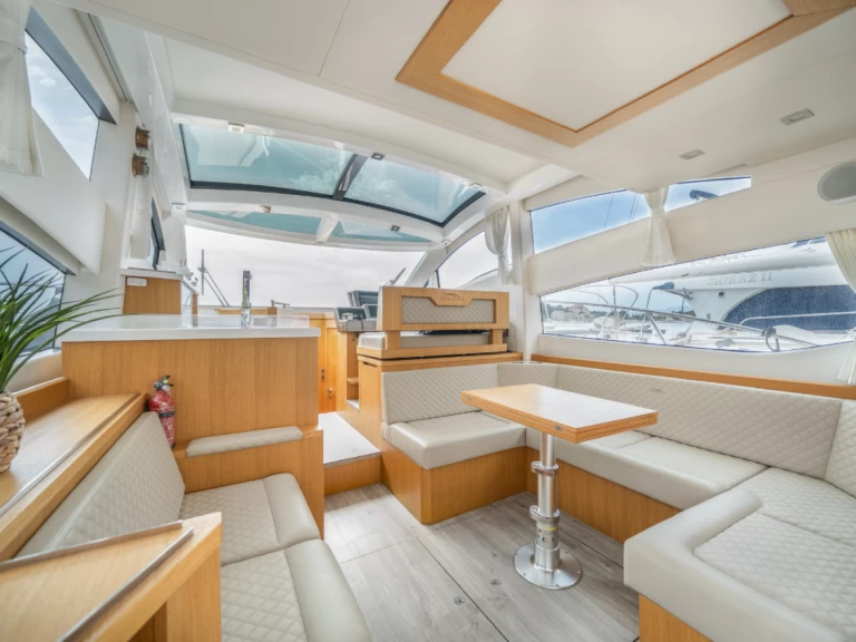 Hire a Galeon Galeon 430 Skydeck Makarska