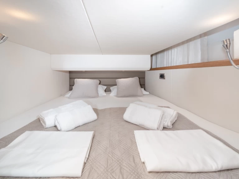 Motorboat hire in Makarska - Galeon Galeon 430 Skydeck