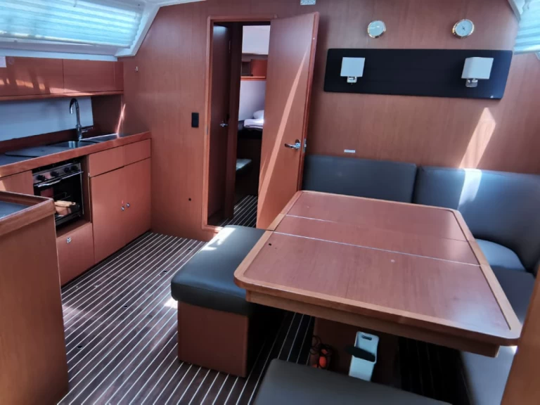 Yacht charter Volos - Bavaria Cruiser 46 on SamBoat