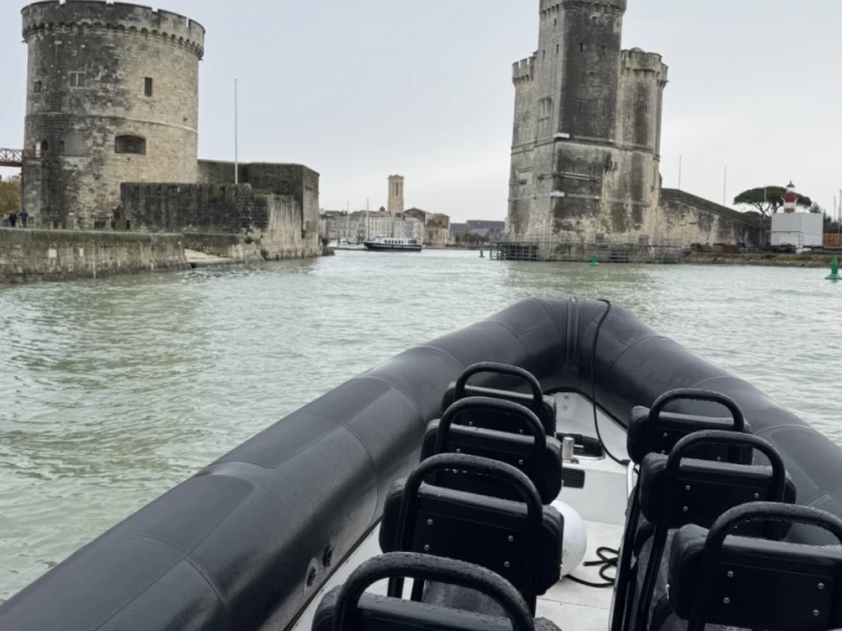 RIB hire in La Rochelle - Narwhal sp900