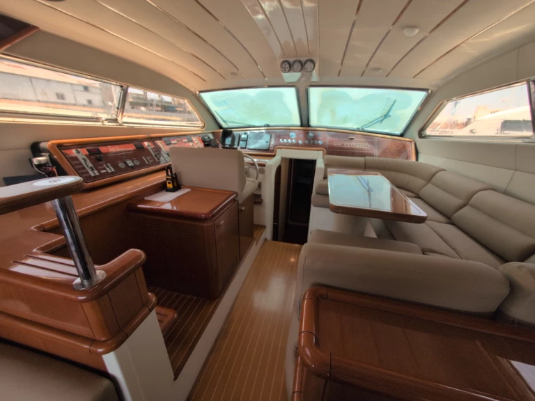 Yacht charter Cádiz - Ferretti 175 Fly on SamBoat