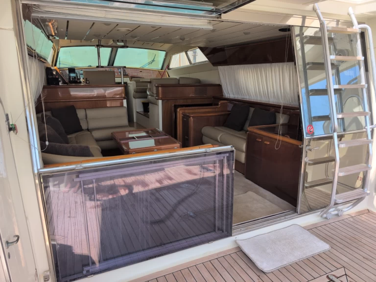 Yacht hire Cádiz cheap 175 Fly