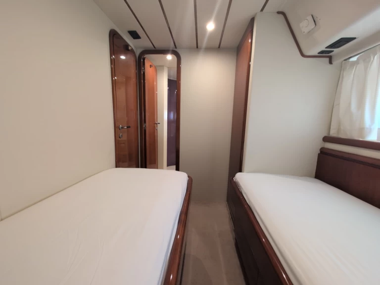 Motorboat to hire Cádiz at the best price