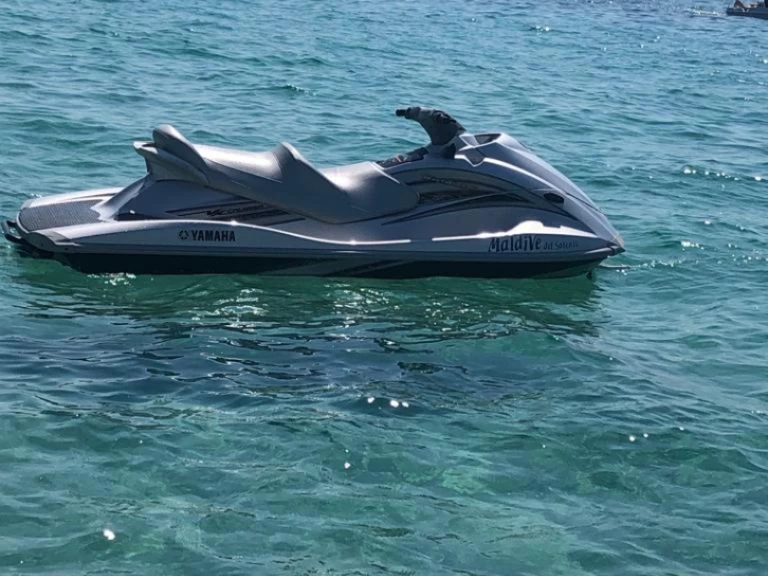 Hire a Yamaha Yamaha VX Torre Vado