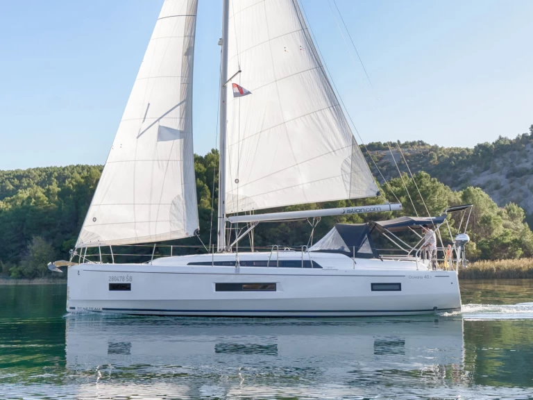Hire a Bénéteau Oceanis 40.1 Skradin