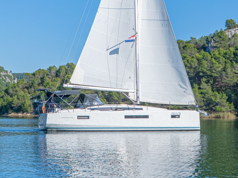 Yacht charter Skradin - Jeanneau Sun Odyssey 410 on SamBoat