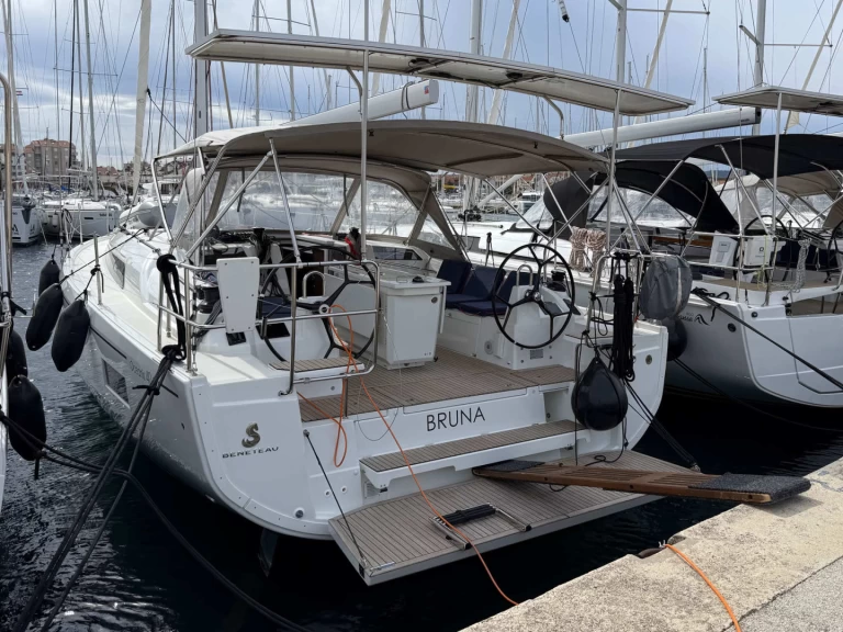 Yacht charter Biograd na Moru - Bénéteau Oceanis 40.1 on SamBoat