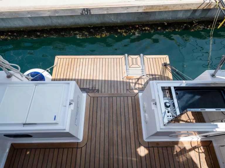 Hire Sailboat with or without skipper Elan Pula