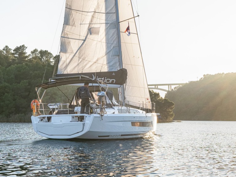 Sailboat to hire Skradin at the best price