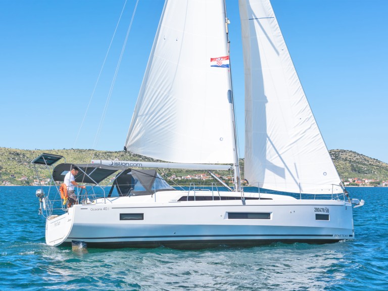 Hire a Bénéteau Oceanis 40.1 Skradin