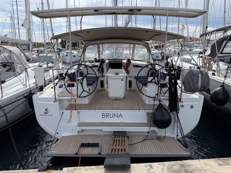 Sailboat hire in Biograd na Moru - Bénéteau Oceanis 40.1