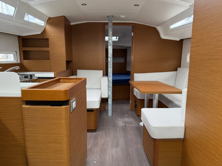 Sailboat to hire Punat at the best price