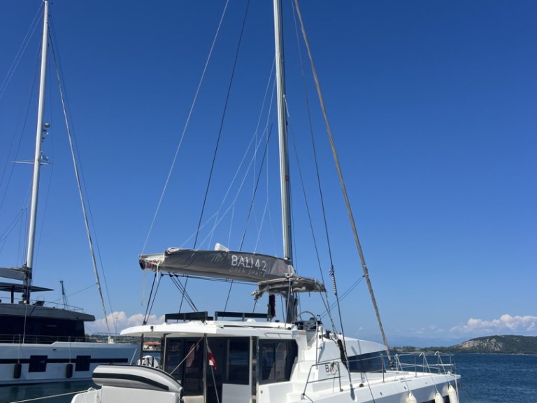 Catamaran to hire Préveza at the best price
