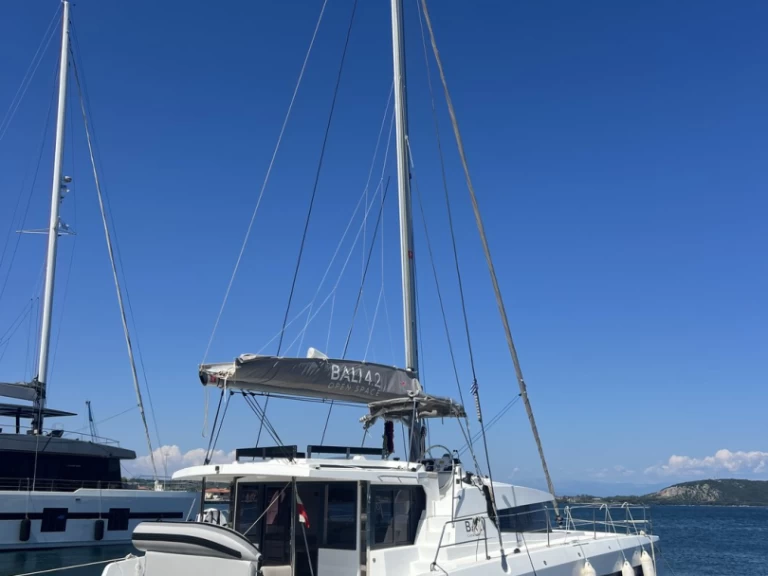 Catamaran to hire Préveza at the best price