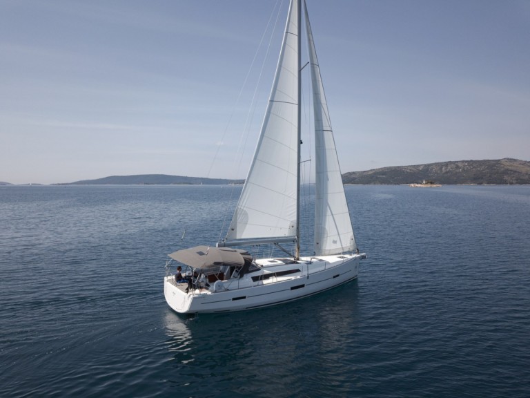 Hire Sailboat Dufour with a boat licence