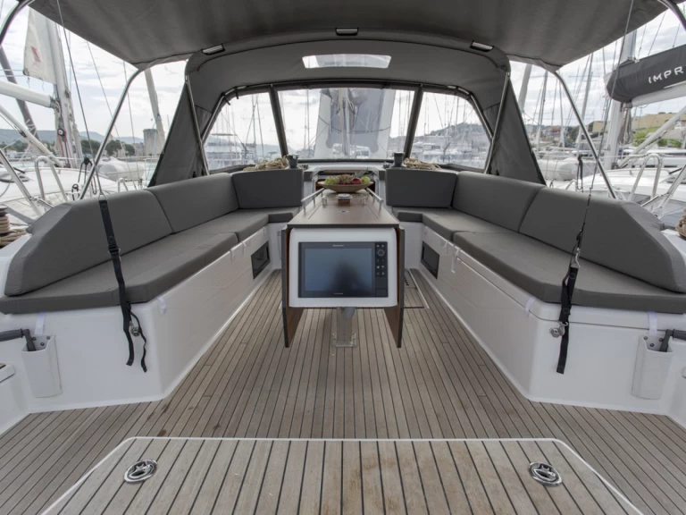 Hire Sailboat Dufour with a boat licence