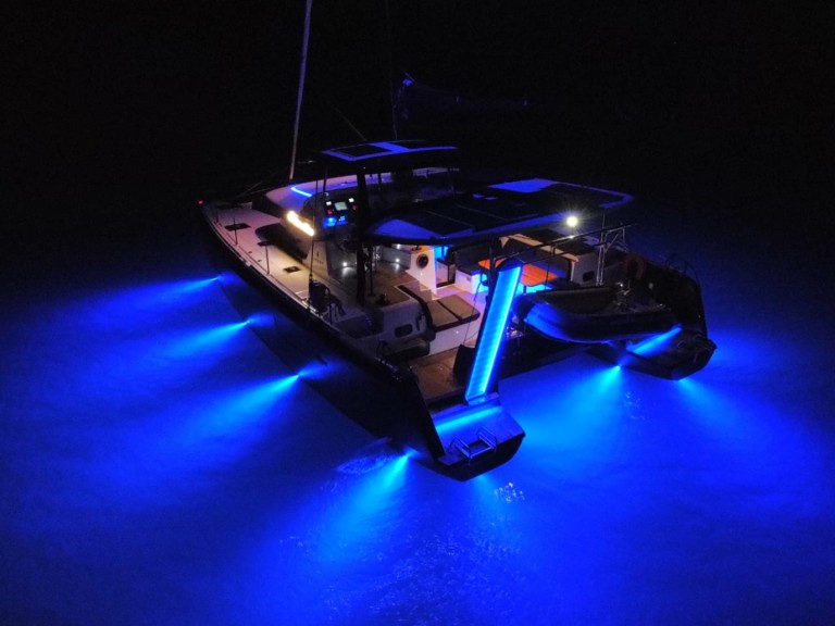 Hire a Lagoon Lagoon 42 Préveza