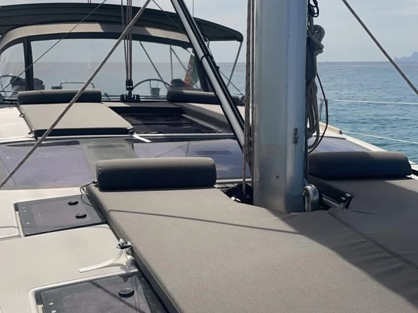 Charter a Dufour Dufour 500 Grand Large in Lisbon on Samboat