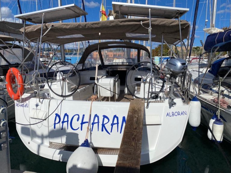 Hire a Jeanneau Sun Odyssey 519 Palma de Mallorca