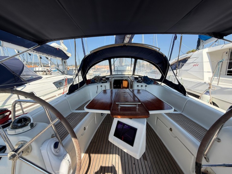 Hire Sailboat with or without skipper Bénéteau Palma de Mallorca