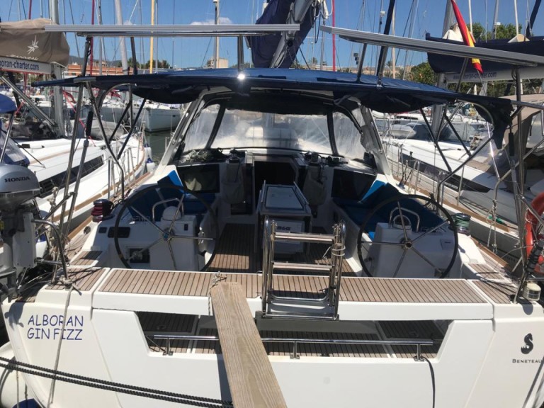 Hire Sailboat with or without skipper Bénéteau Palma de Mallorca