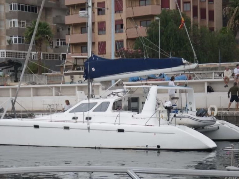 Charter a Voyage Voyage 440 in Palma de Mallorca on Samboat