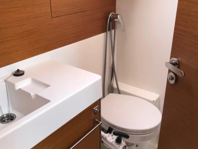 Yacht charter Palmeira - Jeanneau Sun Odyssey 519 on SamBoat