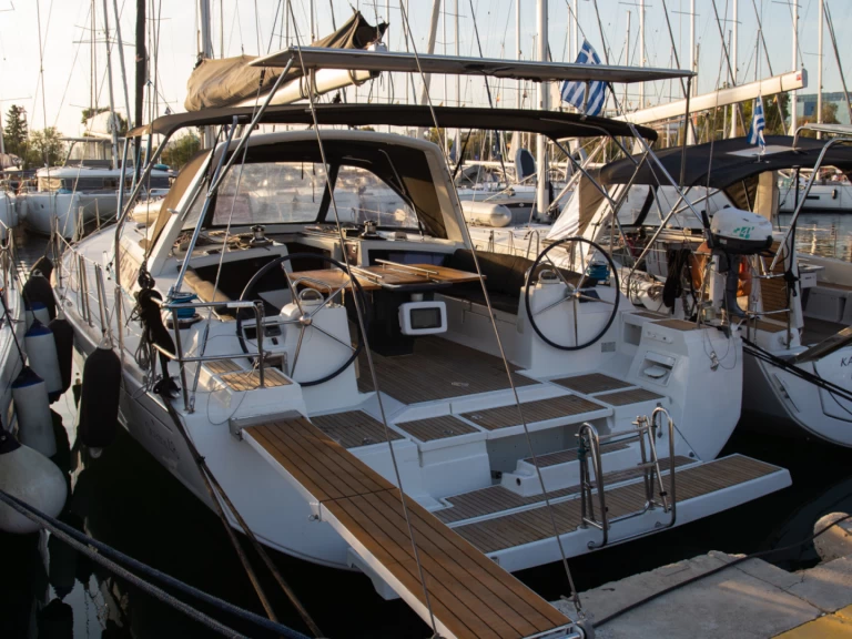 Charter a Bénéteau Oceanis 48 in Kavála on Samboat