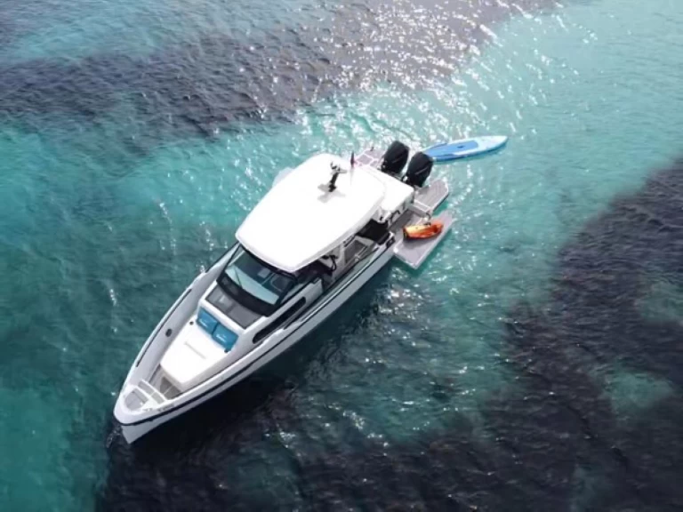 Hire a Saxdor Saxdor 320 GTO Golfe-Juan