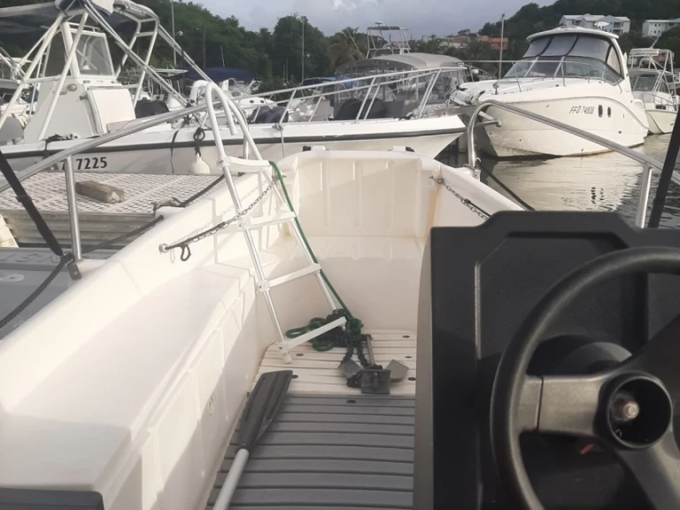 Hire Motorboat with or without skipper Whaly Le François