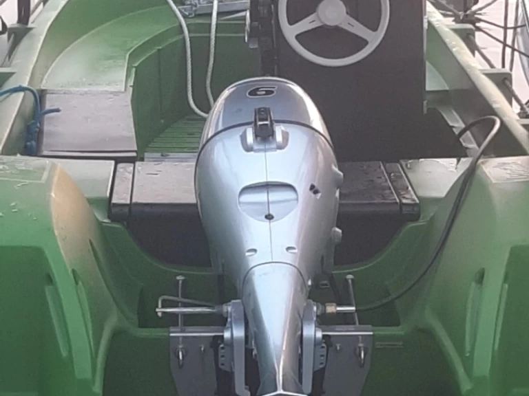 Hire a Whaly whaly 400 Le François