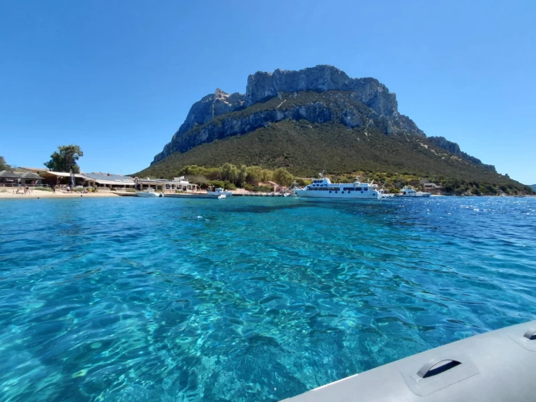 Charter a Bwa Sport 22 GTO in Olbia on Samboat