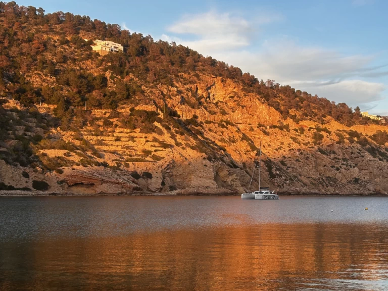 Catamaran to hire Palma de Mallorca at the best price