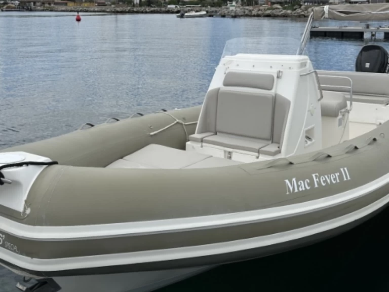 Hire a Joker Boat Clubman 26 Porto-Vecchio