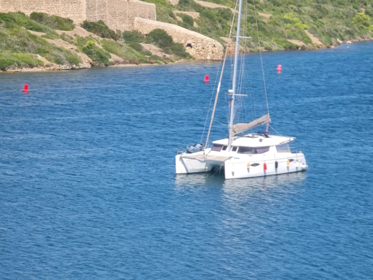 Charter a Fountaine Pajot Helia 44 Maestro in Canet-en-Roussillon on Samboat