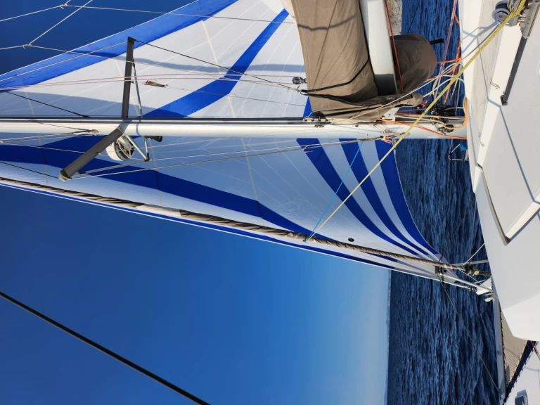 Hire Catamaran Fountaine Pajot with a boat licence