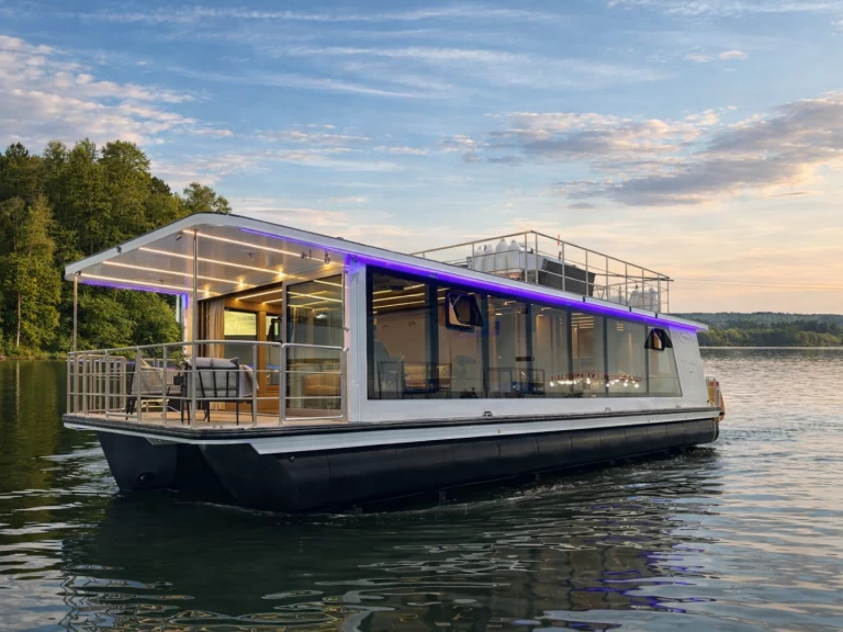 Yacht hire Buchholz cheap 1st Class Buchholz