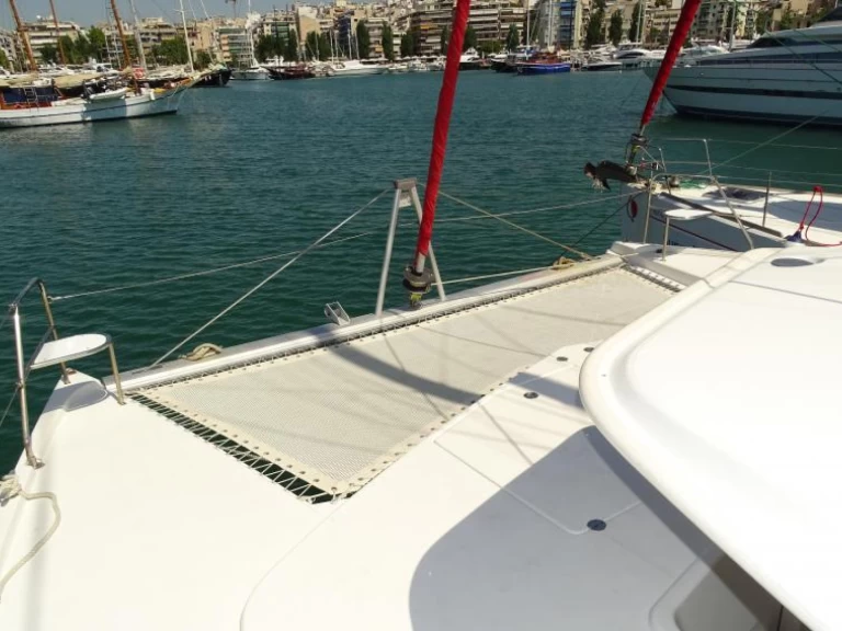 Hire Catamaran Leopard with a boat licence