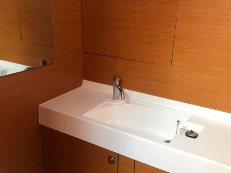 Yacht charter Las Galletas - Jeanneau Sun Odyssey 519 on SamBoat