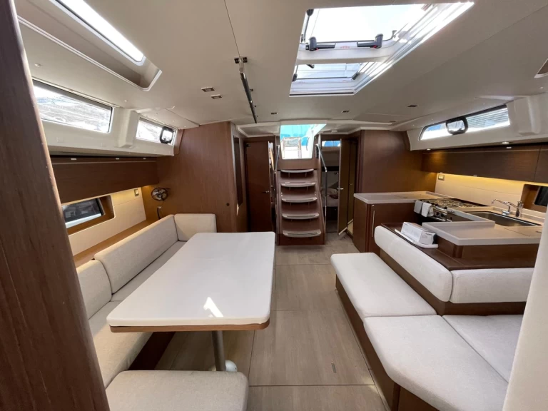 Yacht hire Las Palmas de Gran Canaria cheap Oceanis 51.1