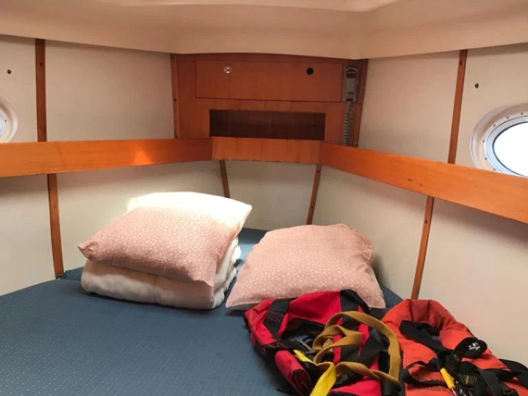 Charter a Elan Impression 434 in Palma de Mallorca on Samboat