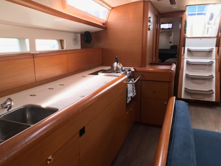 Jeanneau Sun Odyssey 519 charter bareboat or skippered in  Palmeira