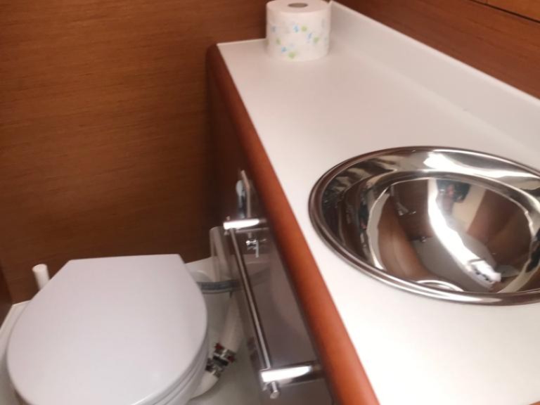 Jeanneau Sun Odyssey 419 charter bareboat or skippered in  Palma de Mallorca