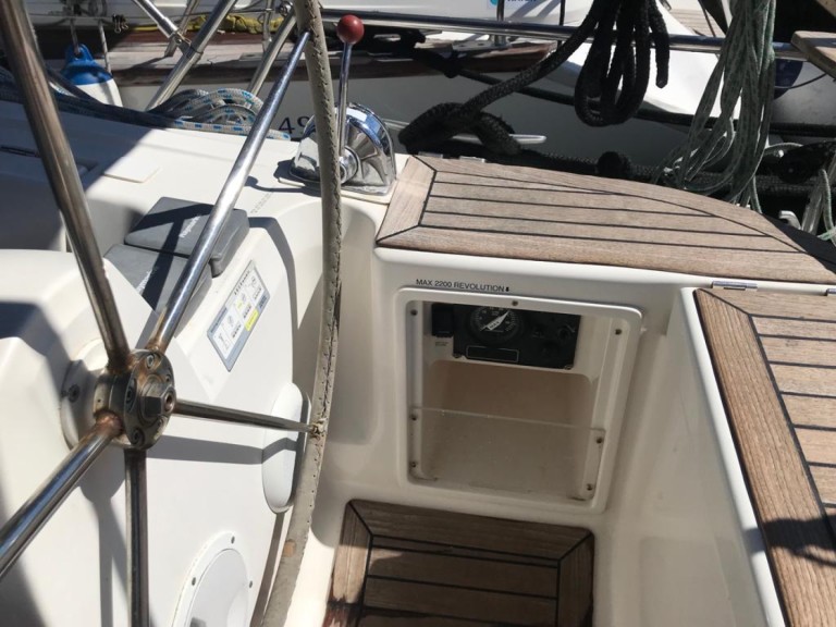 Hire Sailboat with or without skipper Elan Palma de Mallorca