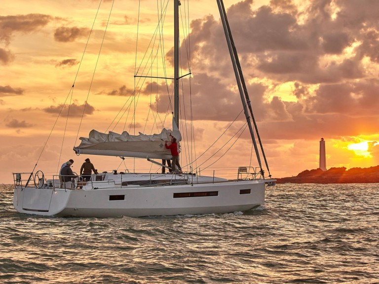Hire a Jeanneau Sun Odyssey 490 Palma de Mallorca