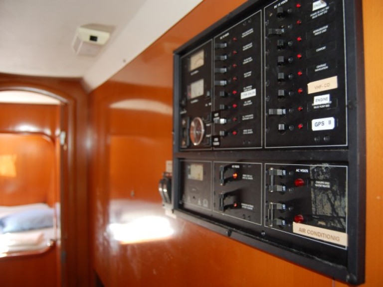 Lagoon Lagoon 410 charter bareboat or skippered in  Cienfuegos