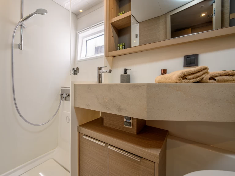 Yacht hire Trogir cheap Lagoon 46