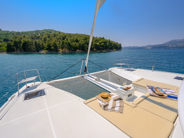 Yacht hire Trogir cheap Lagoon 46