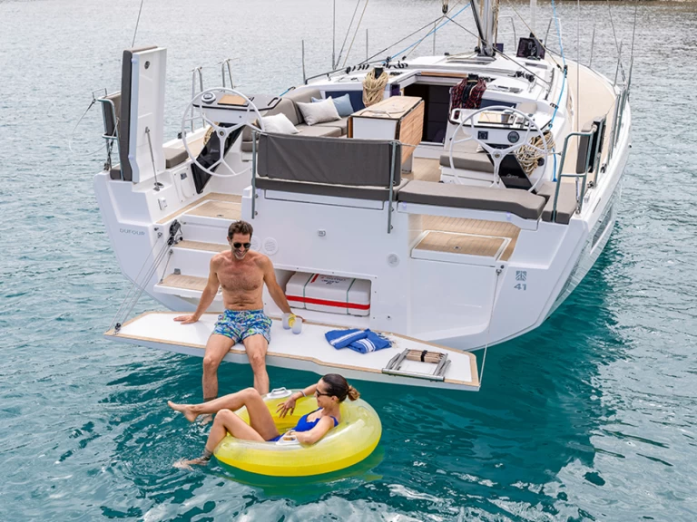 Sailboat to hire Carloforte at the best price